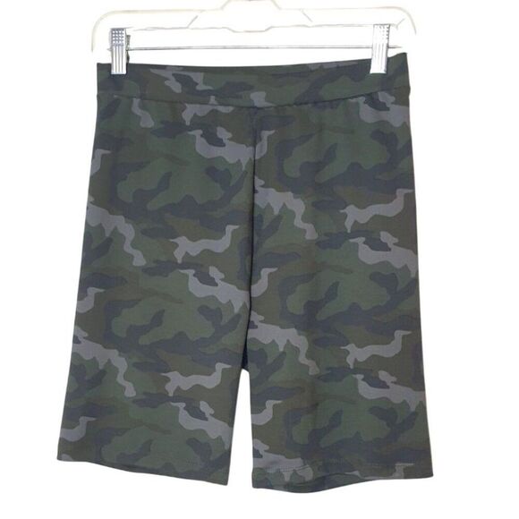 American Eagle Mens Shorts Medium Camouflage Print Bike Soft Stretch Casual - Picture 1 of 7